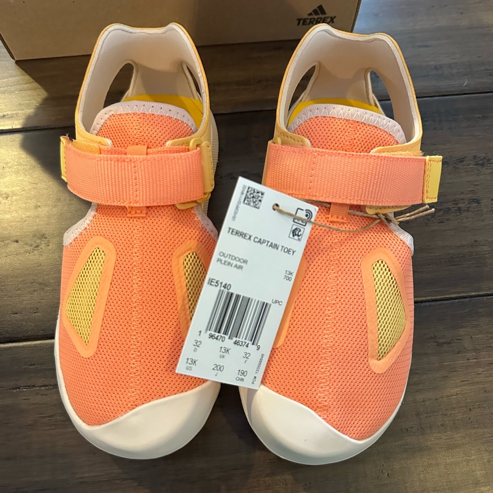 Adorable NWT Adidas Terrex sandals. Size 13